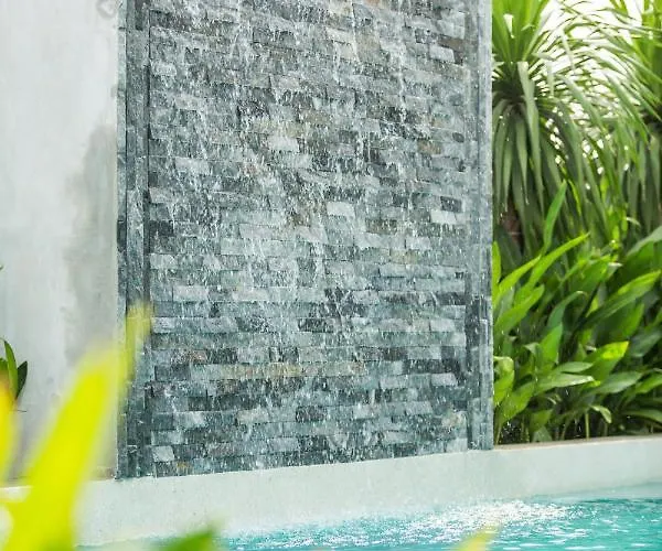 Hotel Harapura 3*