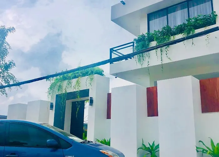Harapura Hotel 3*